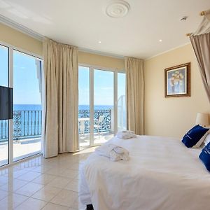 Suite executive